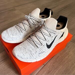Nike Free Run 5.0 ( box without lid )
